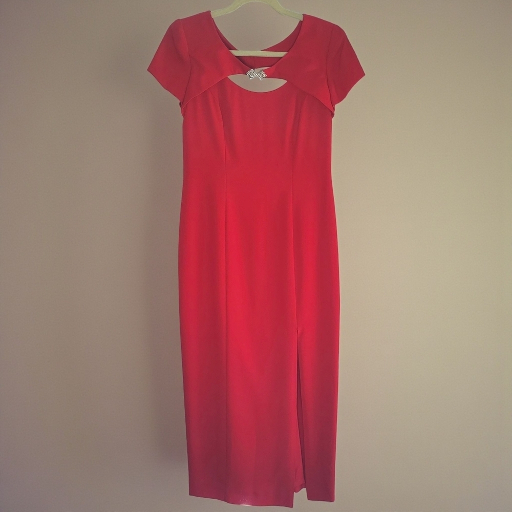 Donna Ricco Scarlet Maxi Dress with Sexy Leg Slit